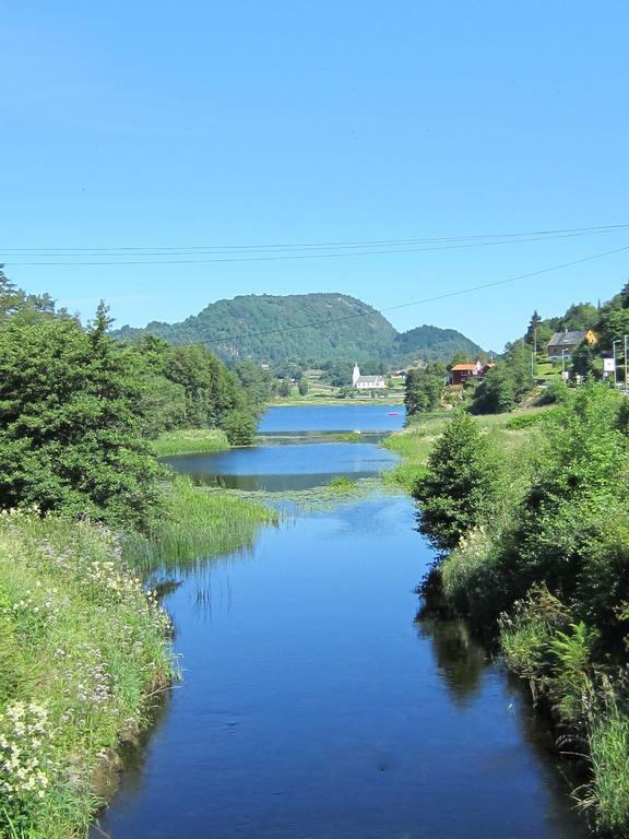 Апарт отель Tysnes Sjo Og Fritid Uggdal Экстерьер фото