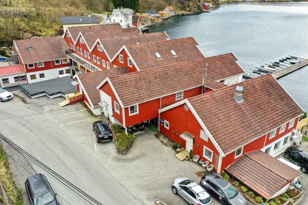 Апарт отель Tysnes Sjo Og Fritid Uggdal Экстерьер фото