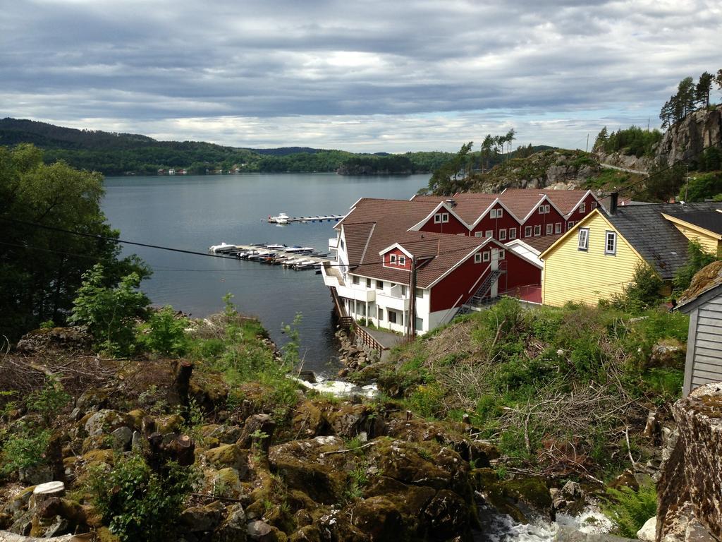 Апарт отель Tysnes Sjo Og Fritid Uggdal Экстерьер фото